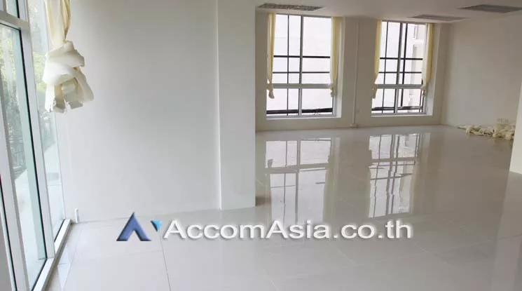 4  Office Space For Rent in Sukhumvit ,Bangkok BTS Phrom Phong AA17079